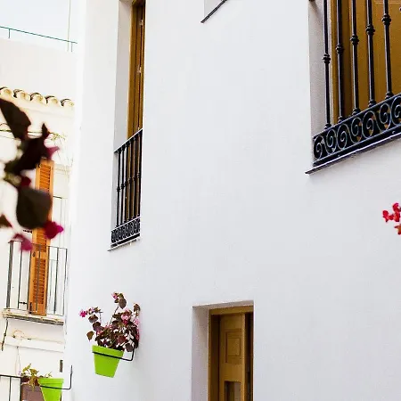 Calle Pintado 21 Bajo * エステポナ